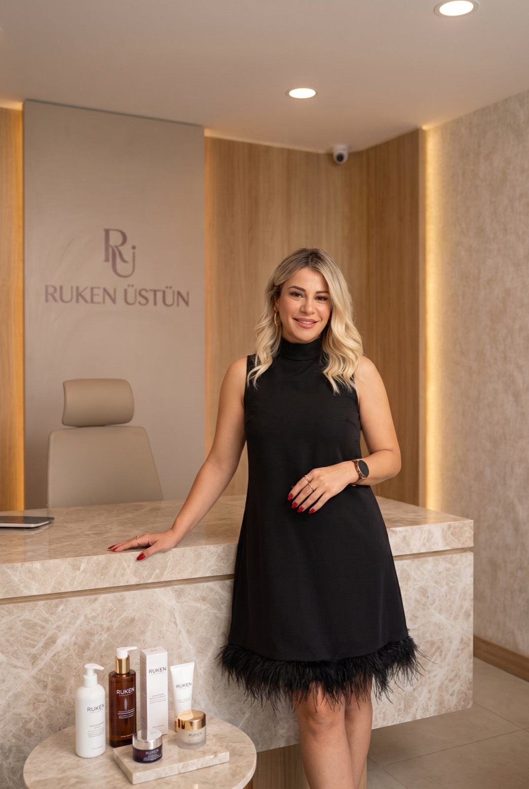 Ruken Üstün, Antalya'daki merkezinde